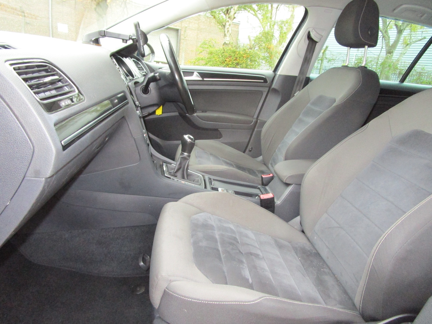 Used Volkswagen Golf 2013 for sale - 76505094: Photo 12