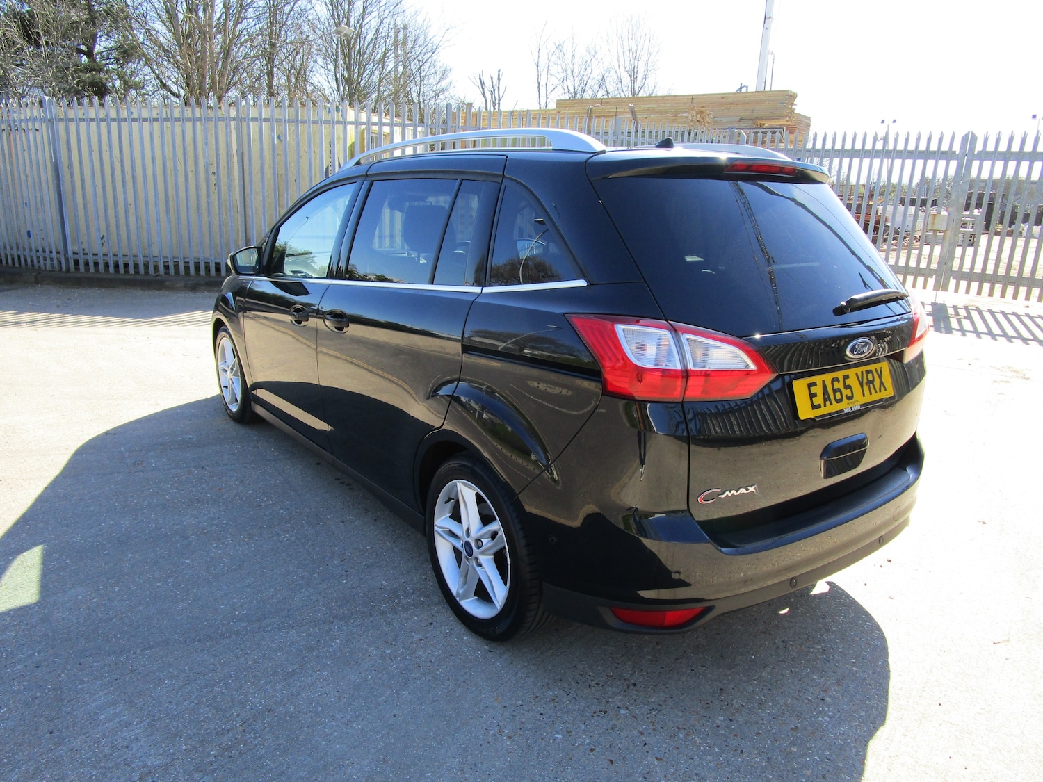 Used Ford Grand C-Max 2015 for sale - 77989828: Photo 2