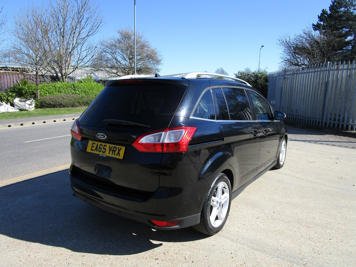 Used Ford Grand C-Max 2015 for sale - 77989828: Photo 4