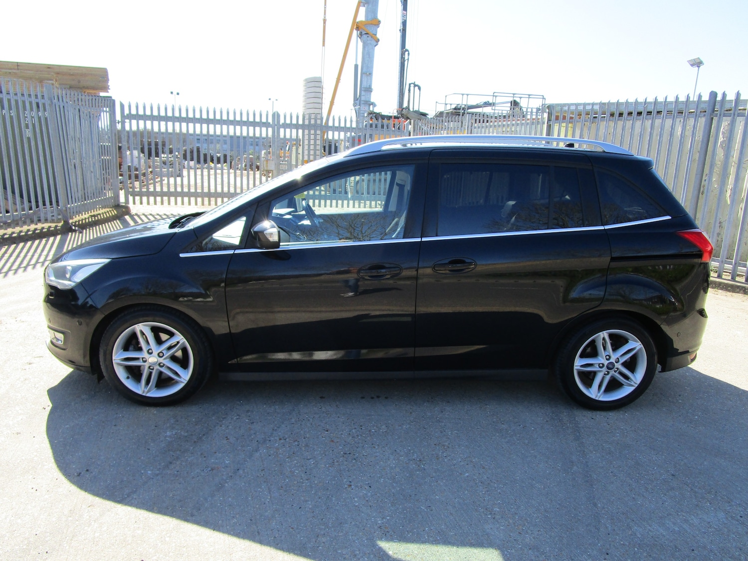 Used Ford Grand C-Max 2015 for sale - 77989828: Photo 8