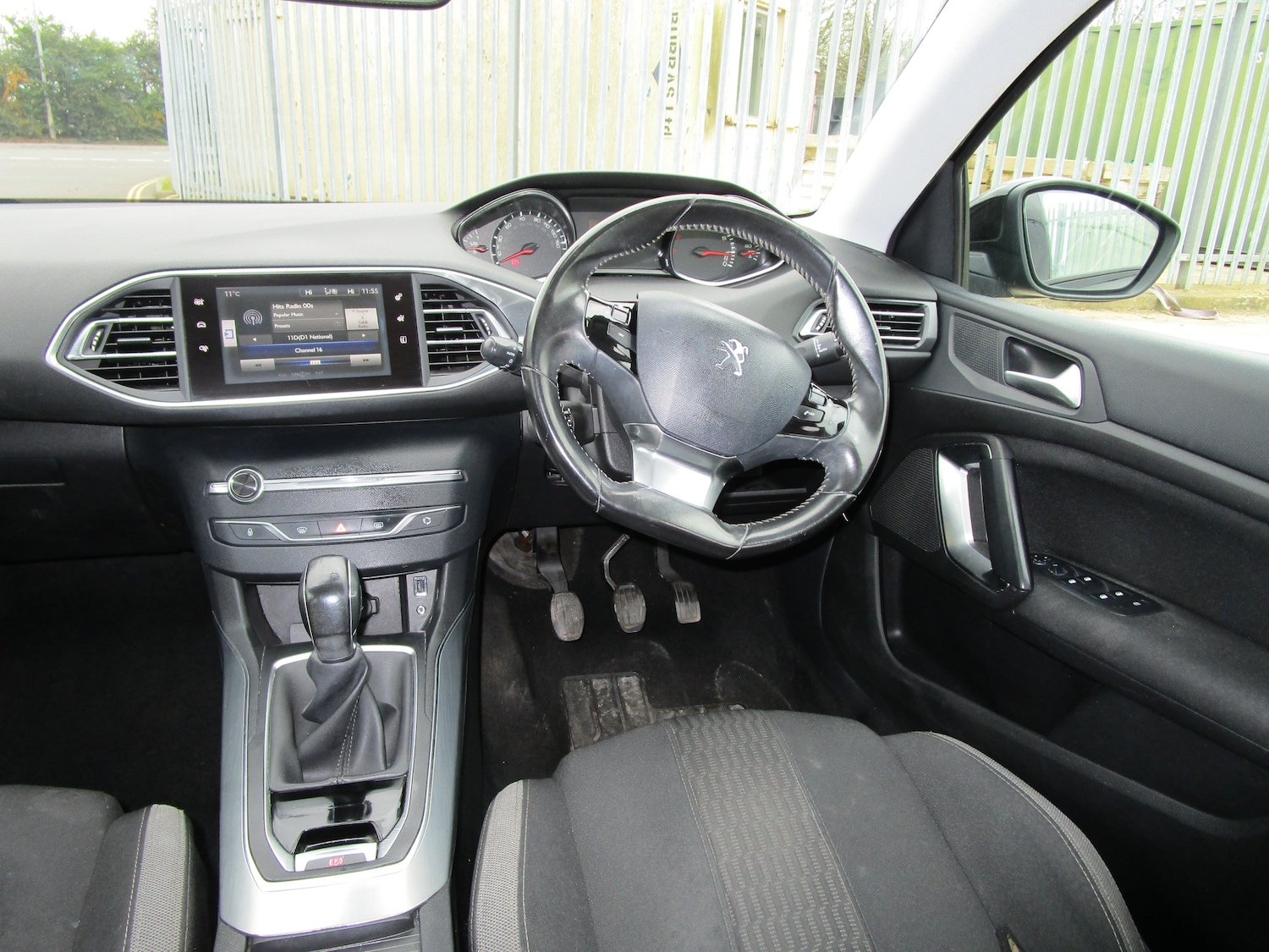 Used Peugeot 308 2015 for sale - 77620376: Photo 14