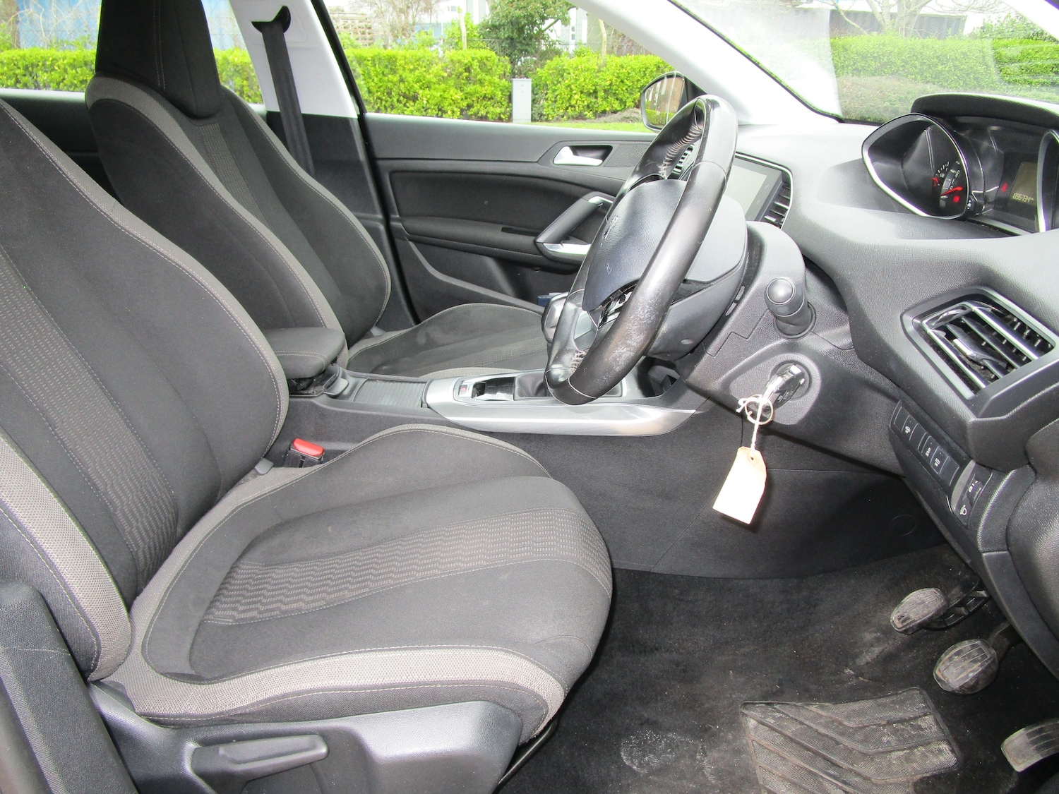 Used Peugeot 308 2015 for sale - 77620376: Photo 15