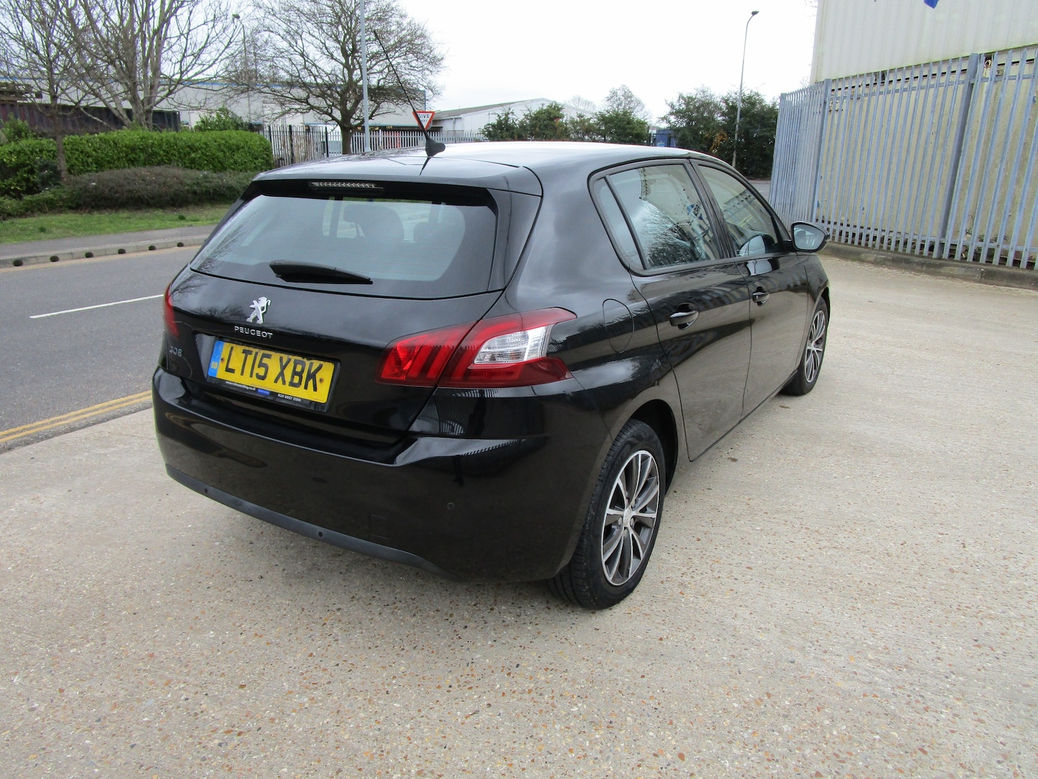Used Peugeot 308 2015 for sale - 77620376: Photo 4