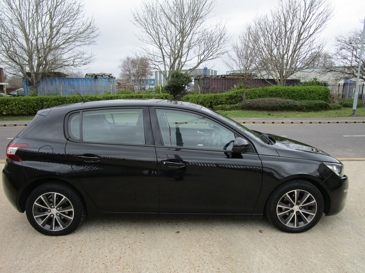 Used Peugeot 308 2015 for sale - 77620376: Photo 6