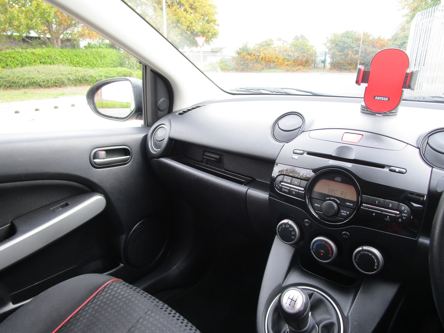 Used Mazda Mazda2 2012 for sale - 76299846: Photo 16