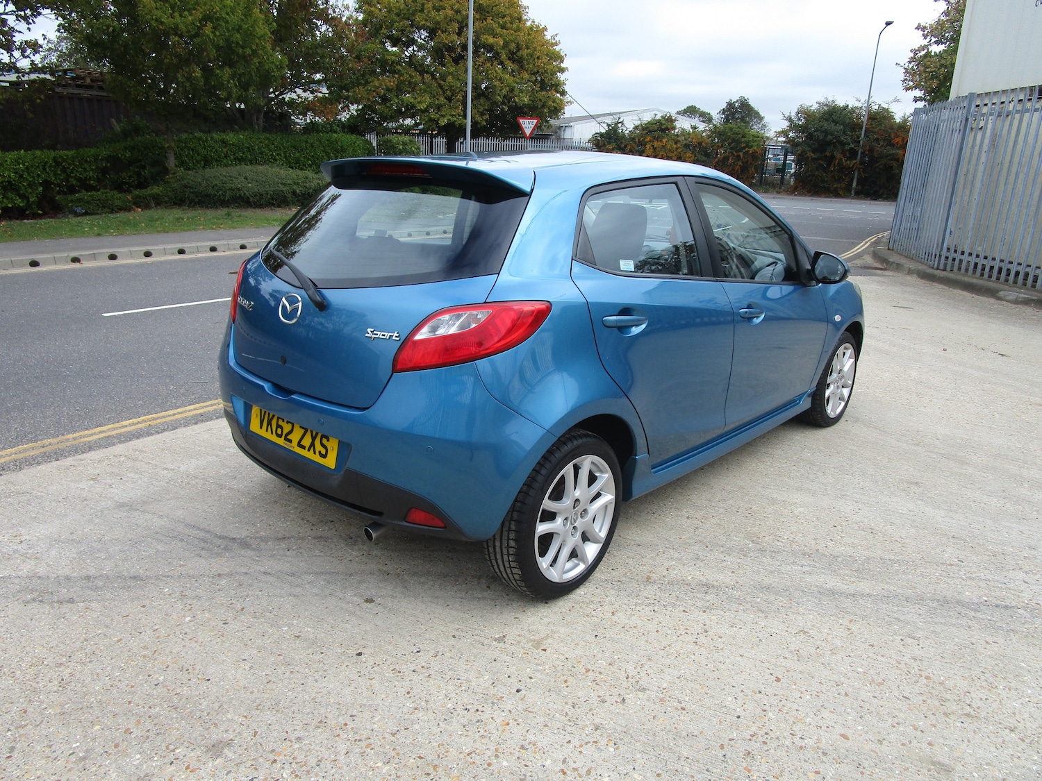 Used Mazda Mazda2 2012 for sale - 76299846: Photo 4
