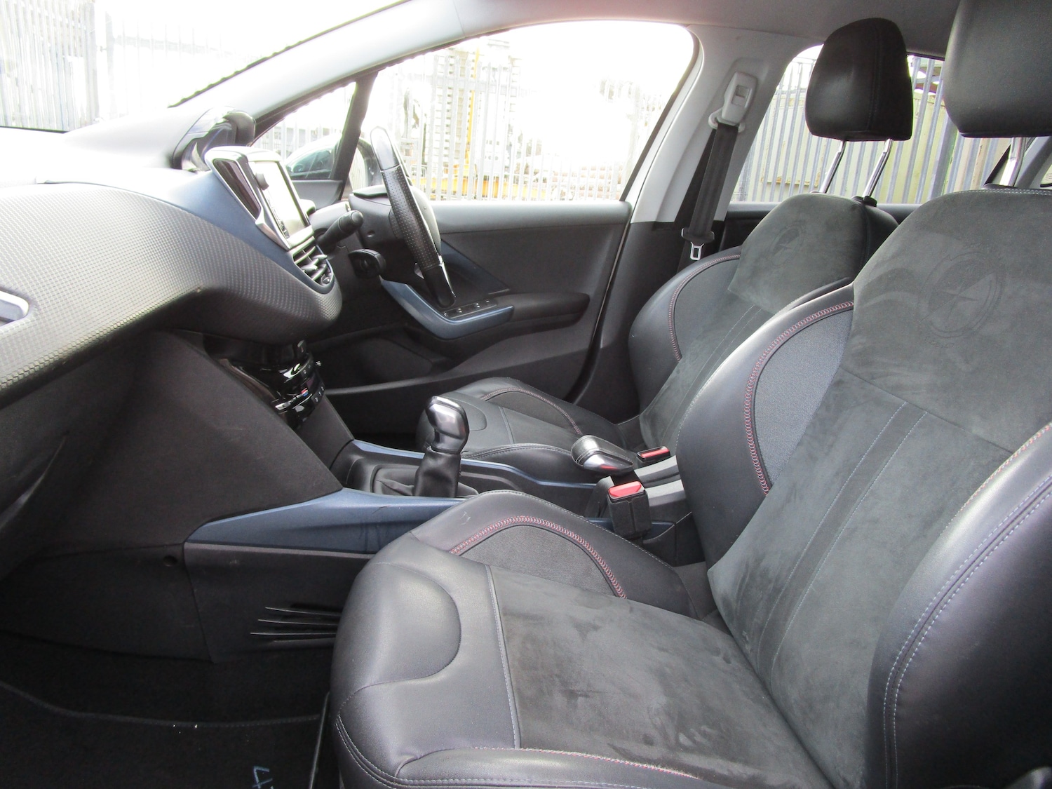 Used Peugeot 2008 2014 for sale - 77341049: Photo 11