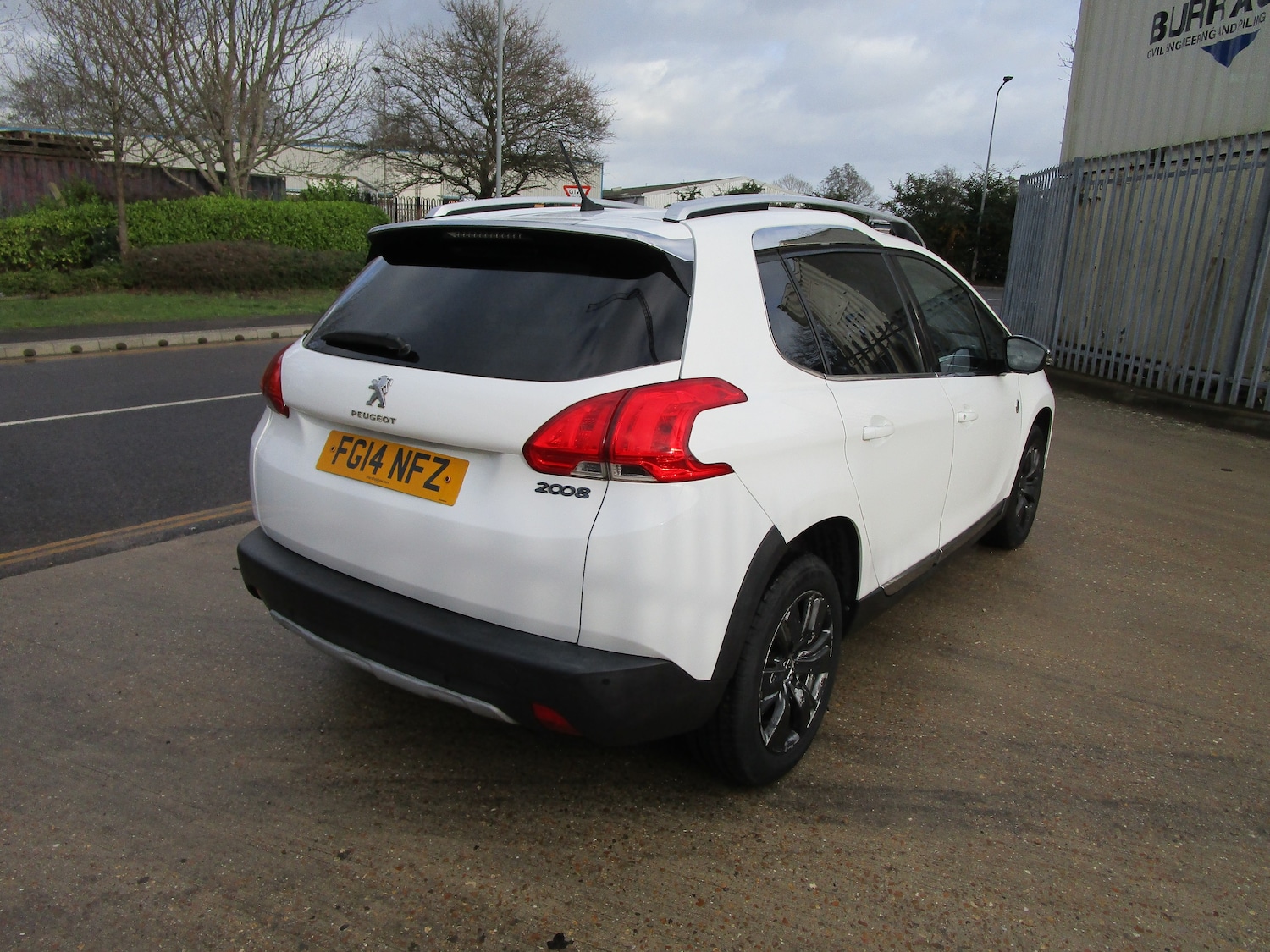 Used Peugeot 2008 2014 for sale - 77341049: Photo 4