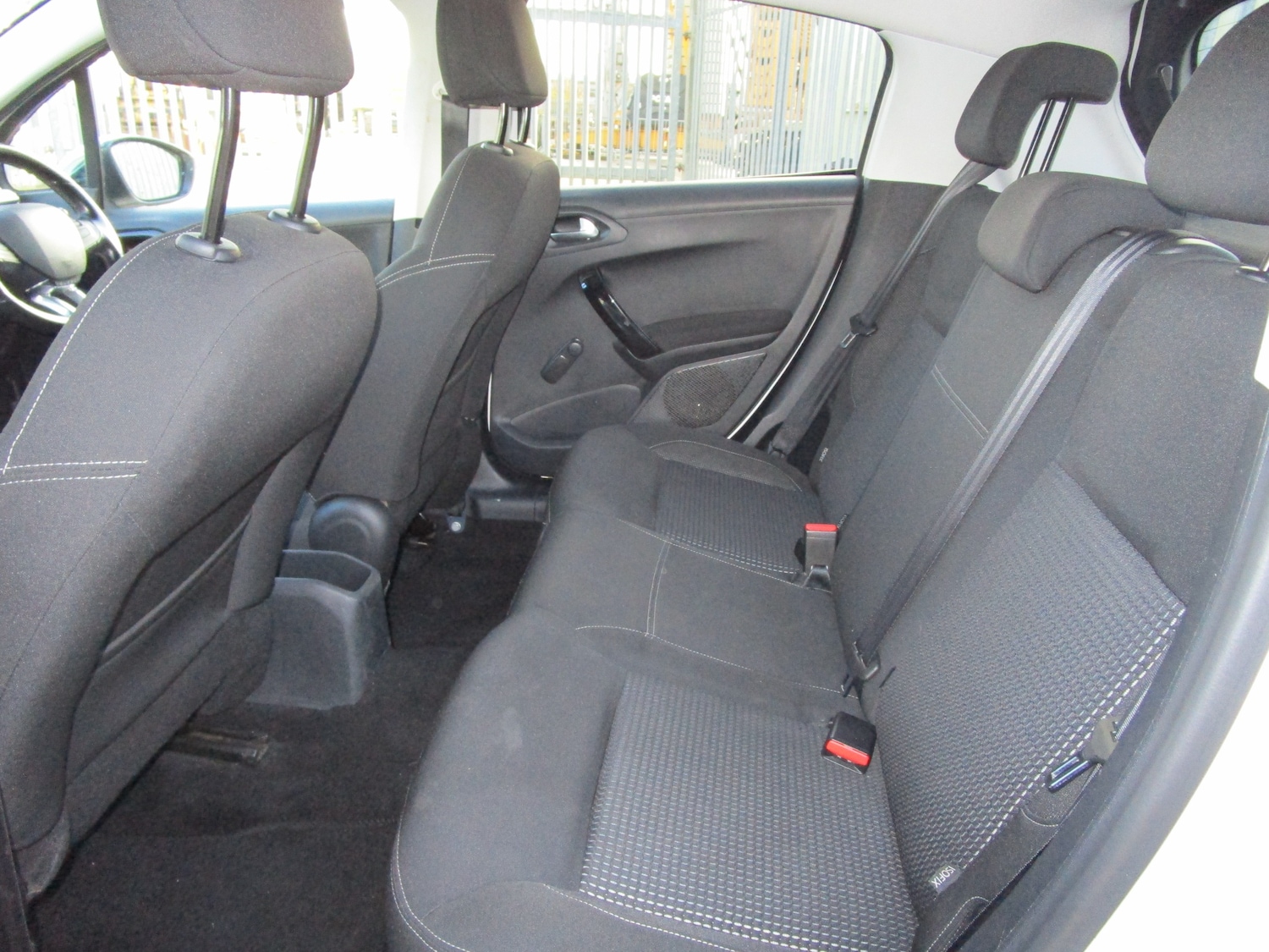 Used Peugeot 208 2017 for sale - 76830831: Photo 11