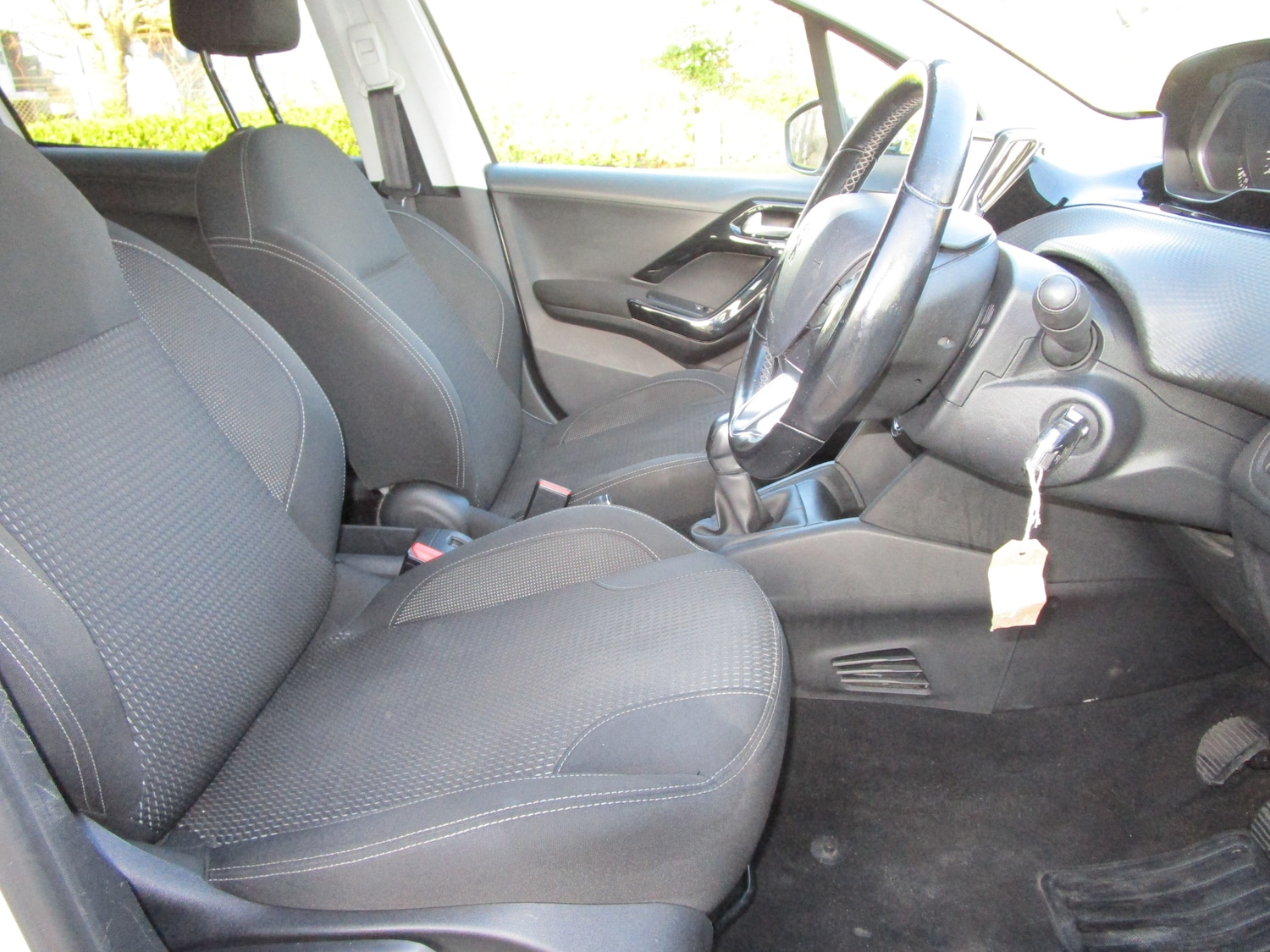 Used Peugeot 208 2017 for sale - 76830831: Photo 15