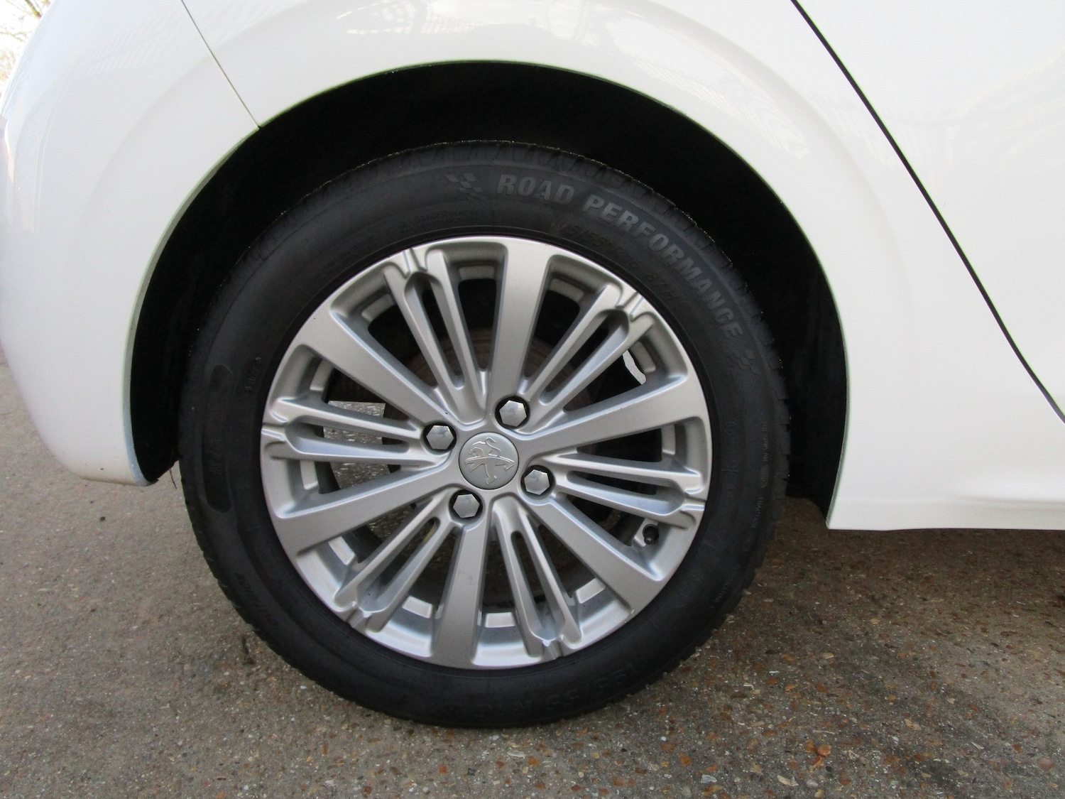 Used Peugeot 208 2017 for sale - 76830831: Photo 9