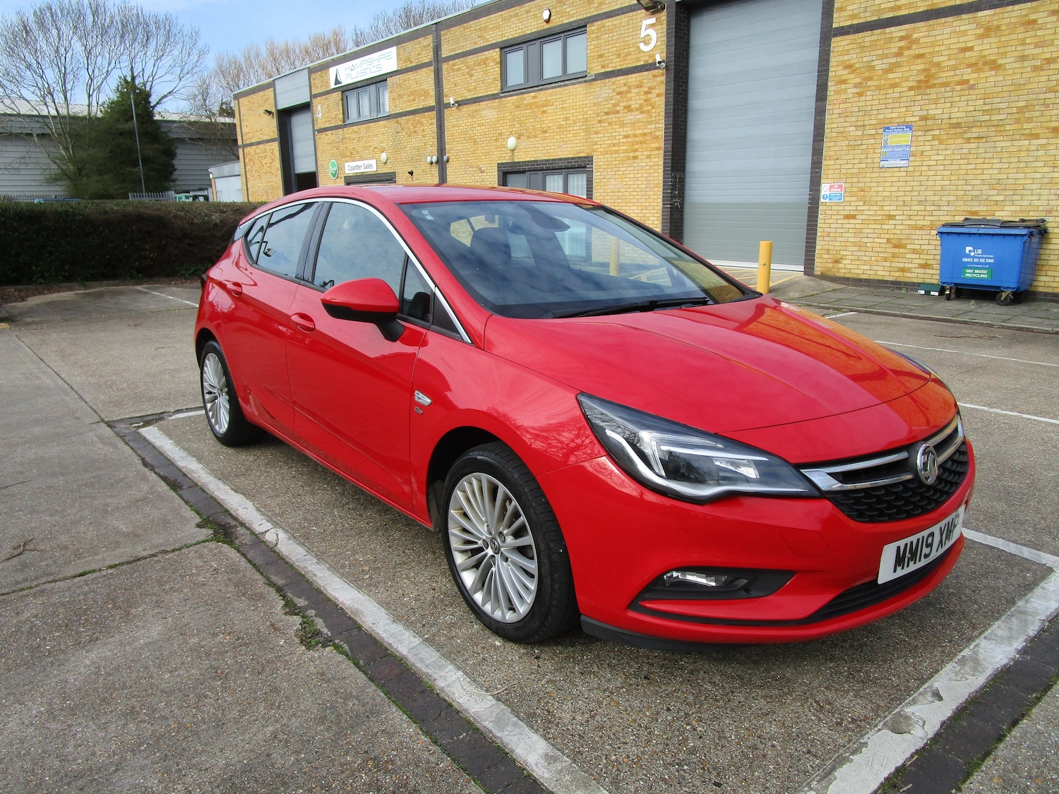 Used Vauxhall Astra 2019 for sale - 77733473: Photo 1
