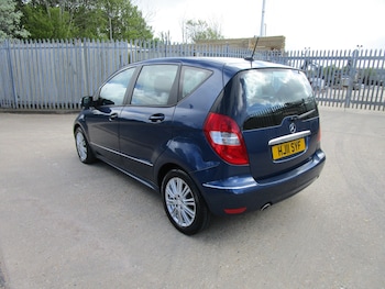 Used Mercedes-Benz A-Class 2011 for sale - 79156341: Photo