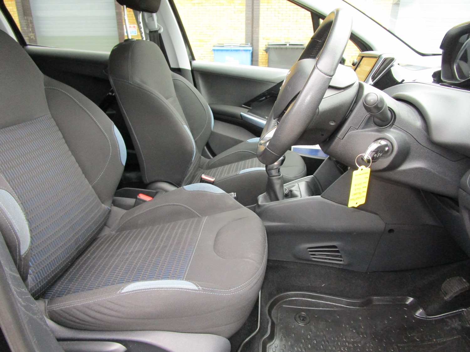 Used Peugeot 208 2013 for sale - 77399635: Photo 15