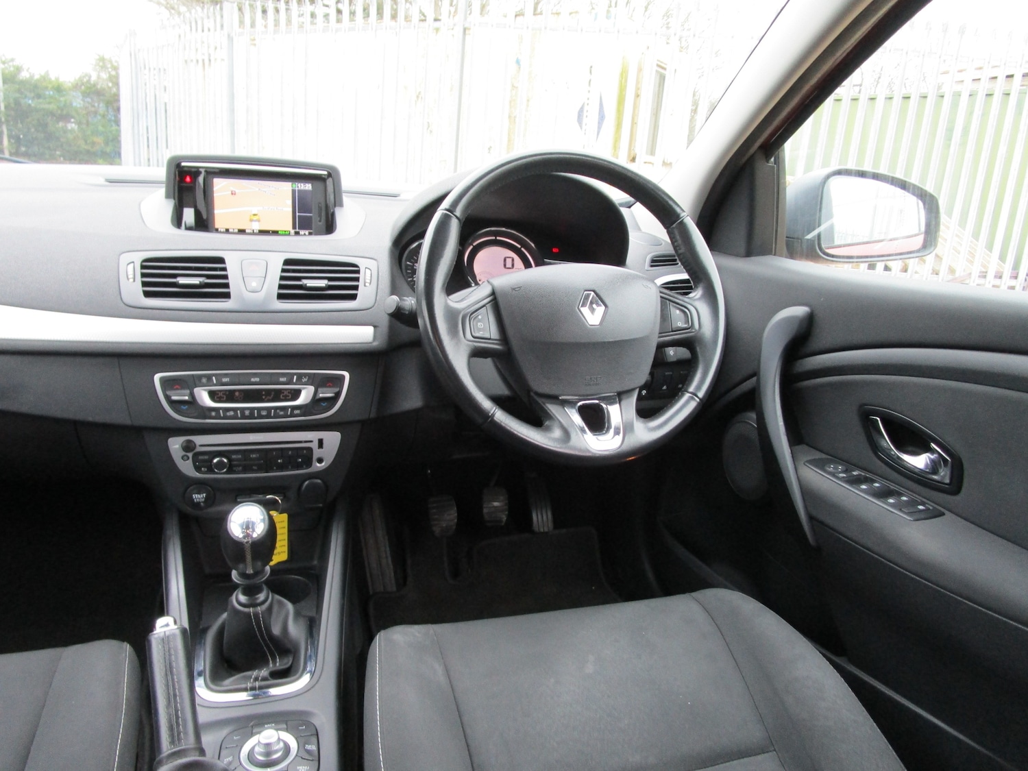 Used Renault Megane 2014 for sale - 77802570: Photo 14