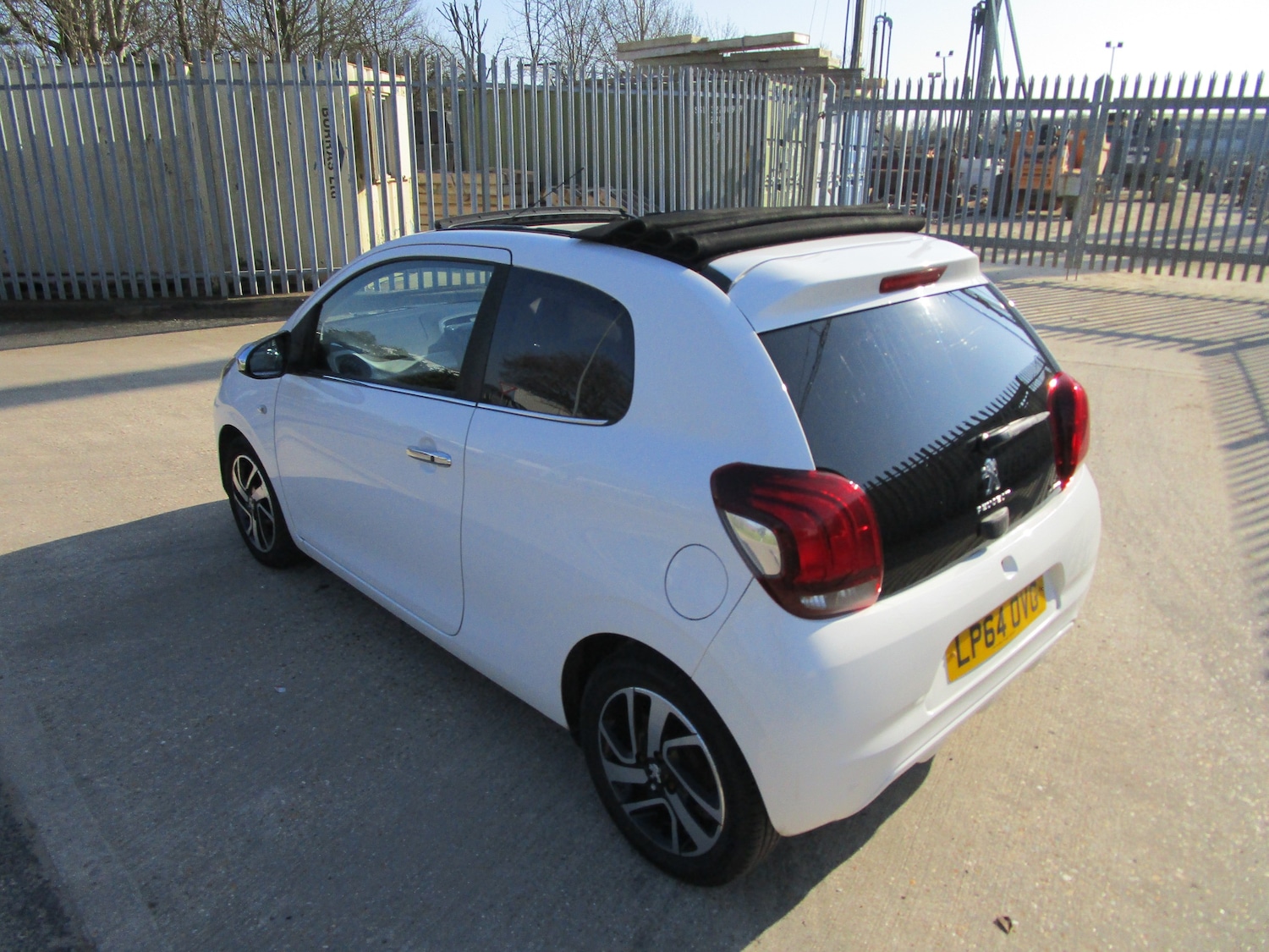 Used Peugeot 108 2015 for sale - 77779447: Photo 21