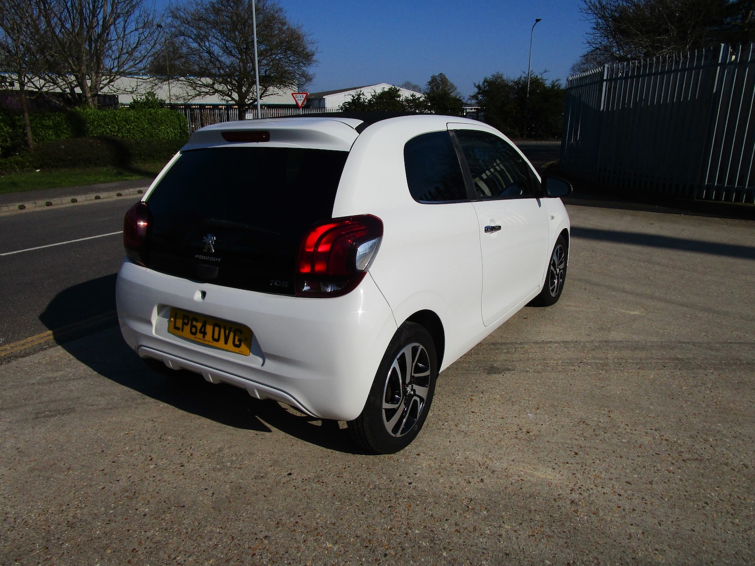 Used Peugeot 108 2015 for sale - 77779447: Photo 4