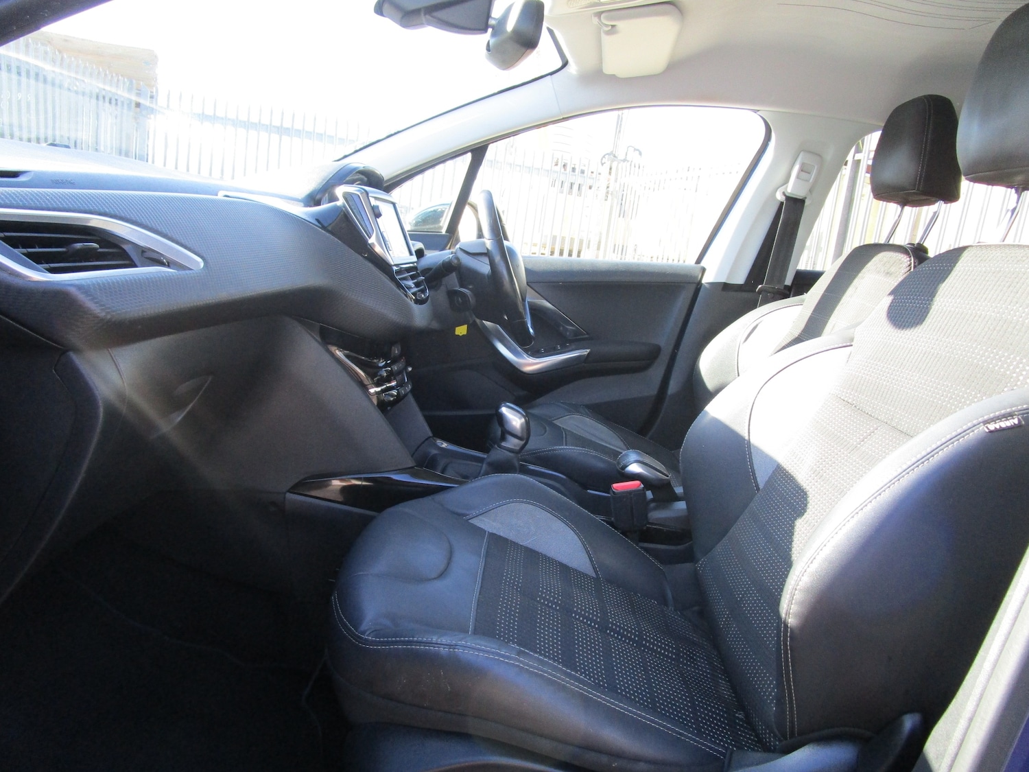 Used Peugeot 2008 2015 for sale - 78078573: Photo 12