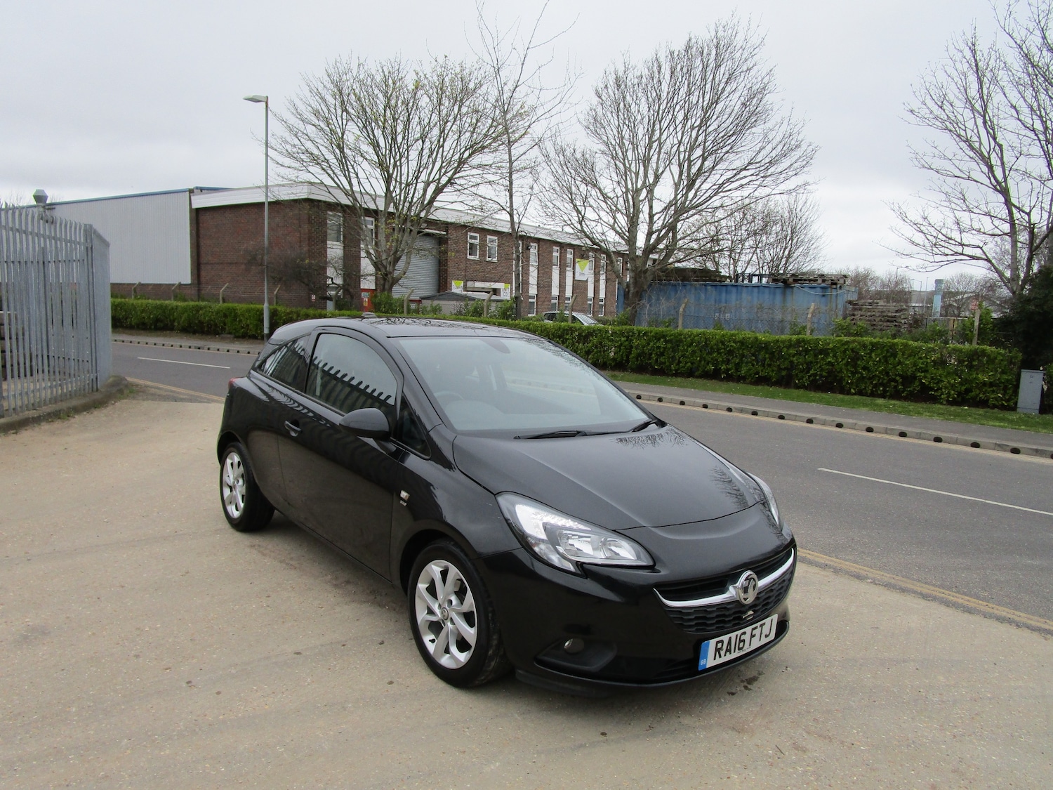 Used Vauxhall Corsa 2016 for sale - 78015967: Photo 1