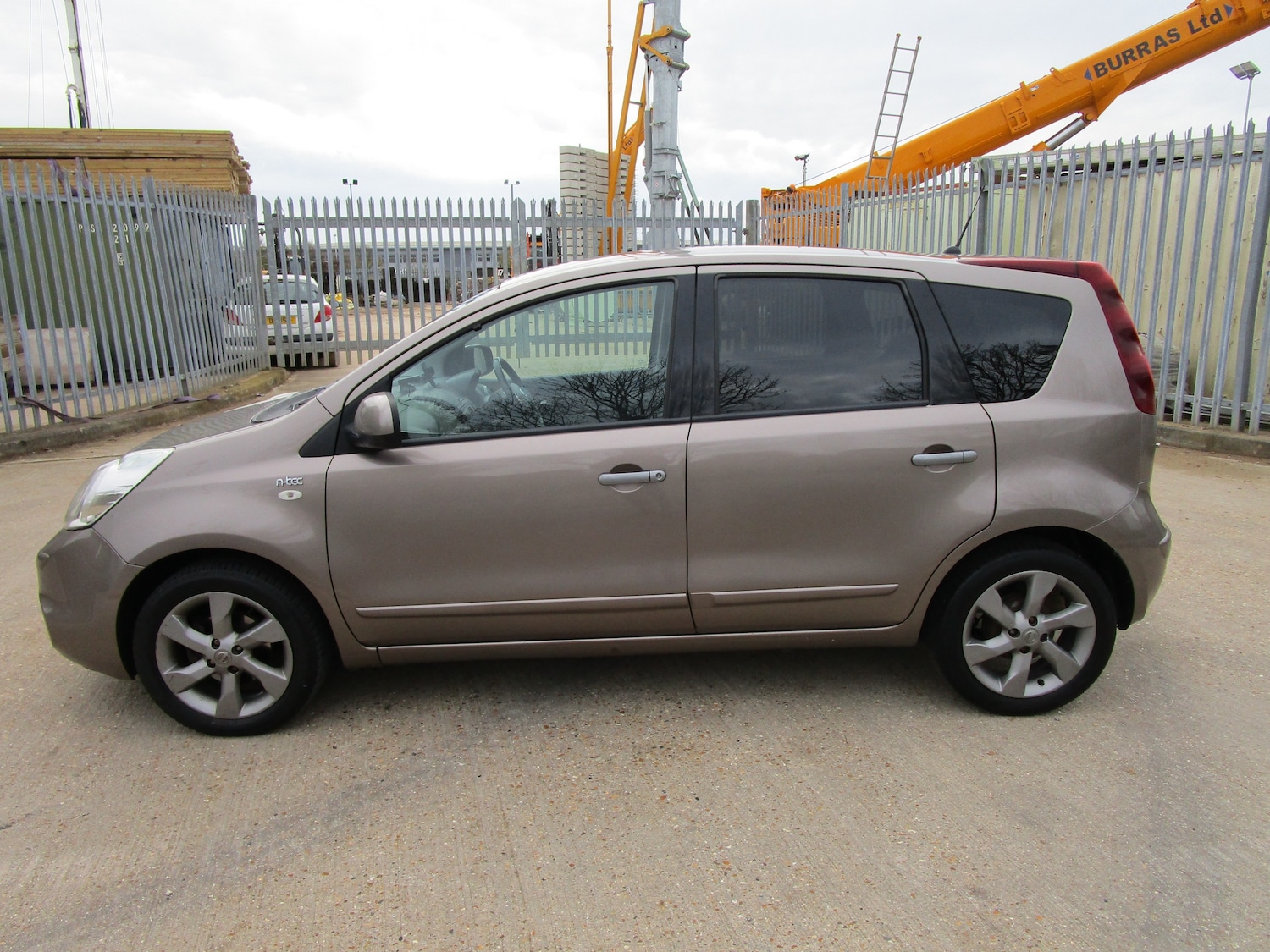 Used Nissan Note 2011 for sale - 76604329: Photo 8