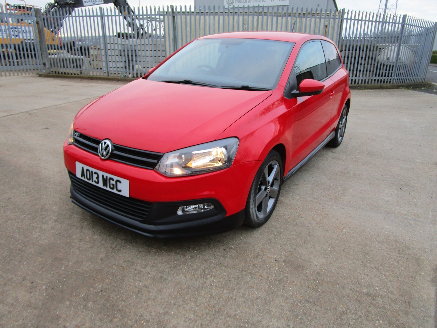 Used Volkswagen Polo 2013 for sale - 76490932: Photo 3