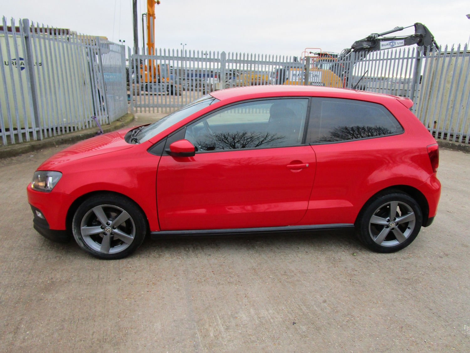 Used Volkswagen Polo 2013 for sale - 76490932: Photo 8