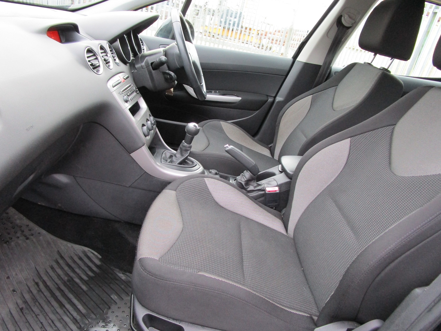 Used Peugeot 308 2012 for sale - 77249447: Photo 12