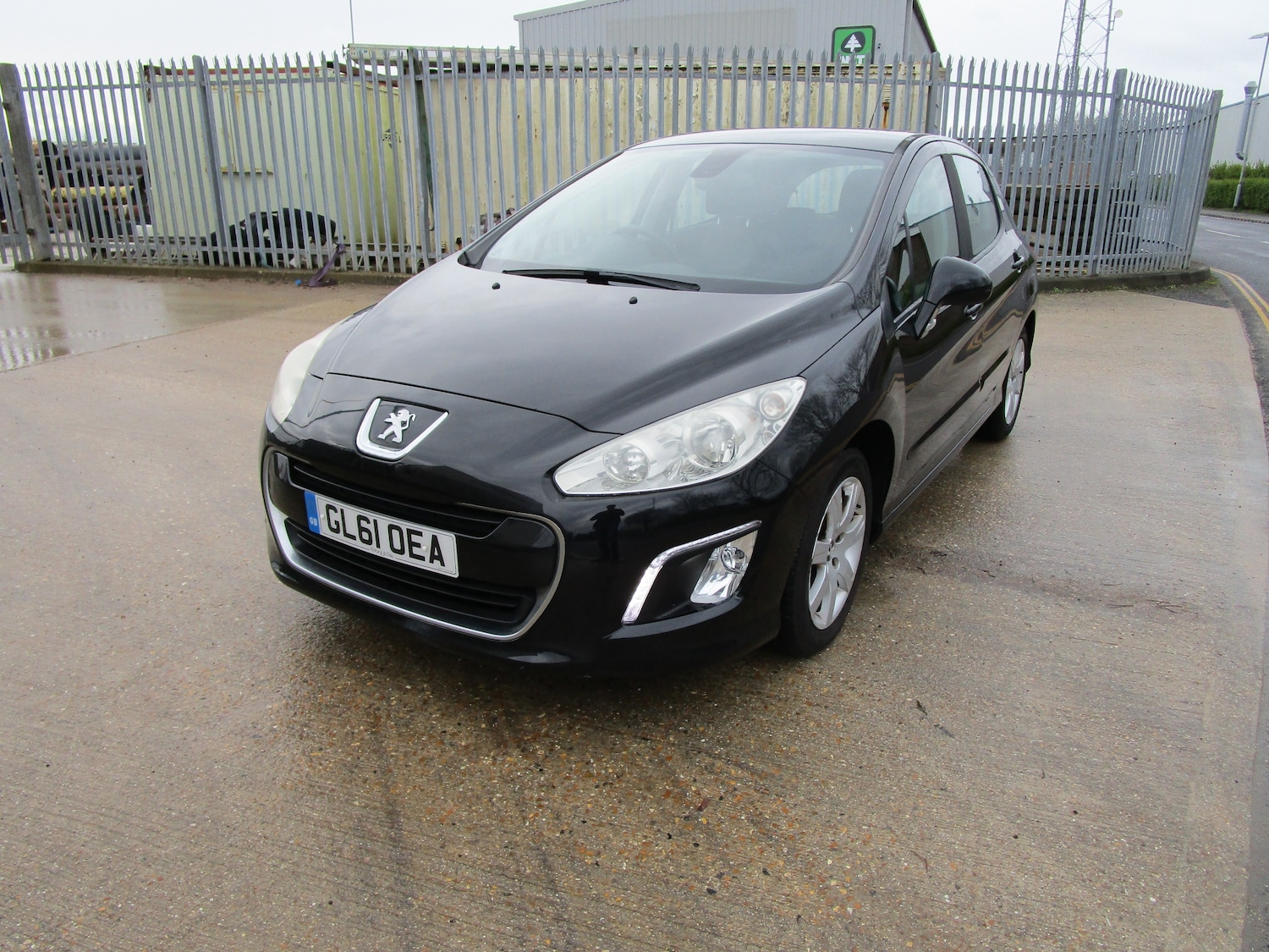 Used Peugeot 308 2012 for sale - 77249447: Photo 3