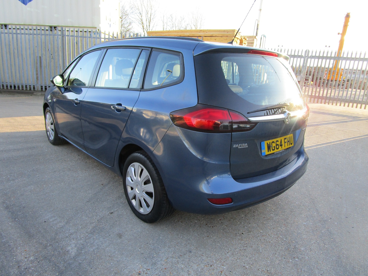 Used Vauxhall Zafira 2015 for sale - 77061725: Photo 2