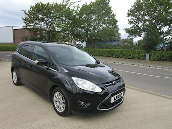 2011 (11) - TITANIUM TDCI 5-Door (7 Seater)