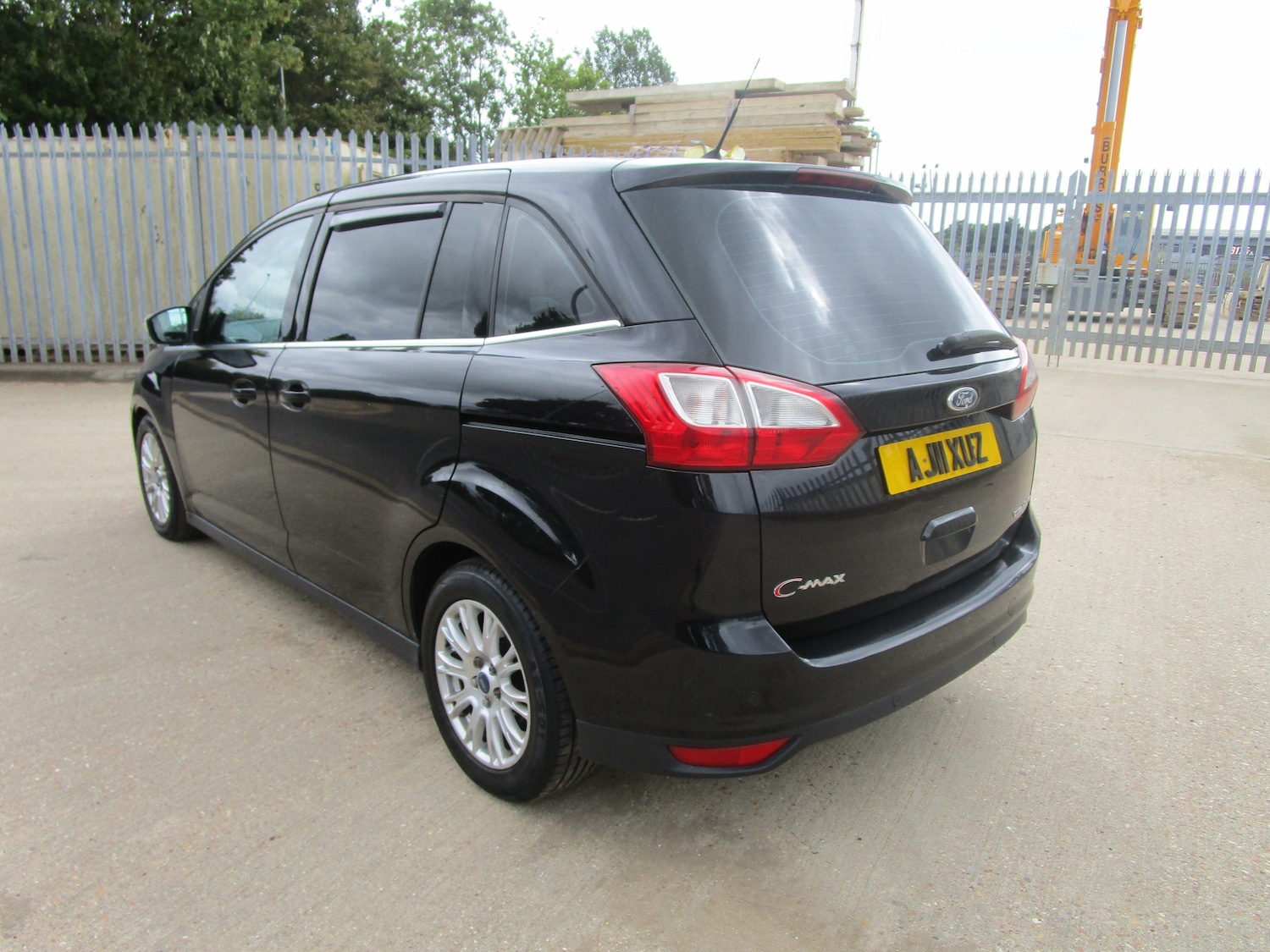 Used Ford Grand C-Max 2011 for sale - 76273817: Photo 2