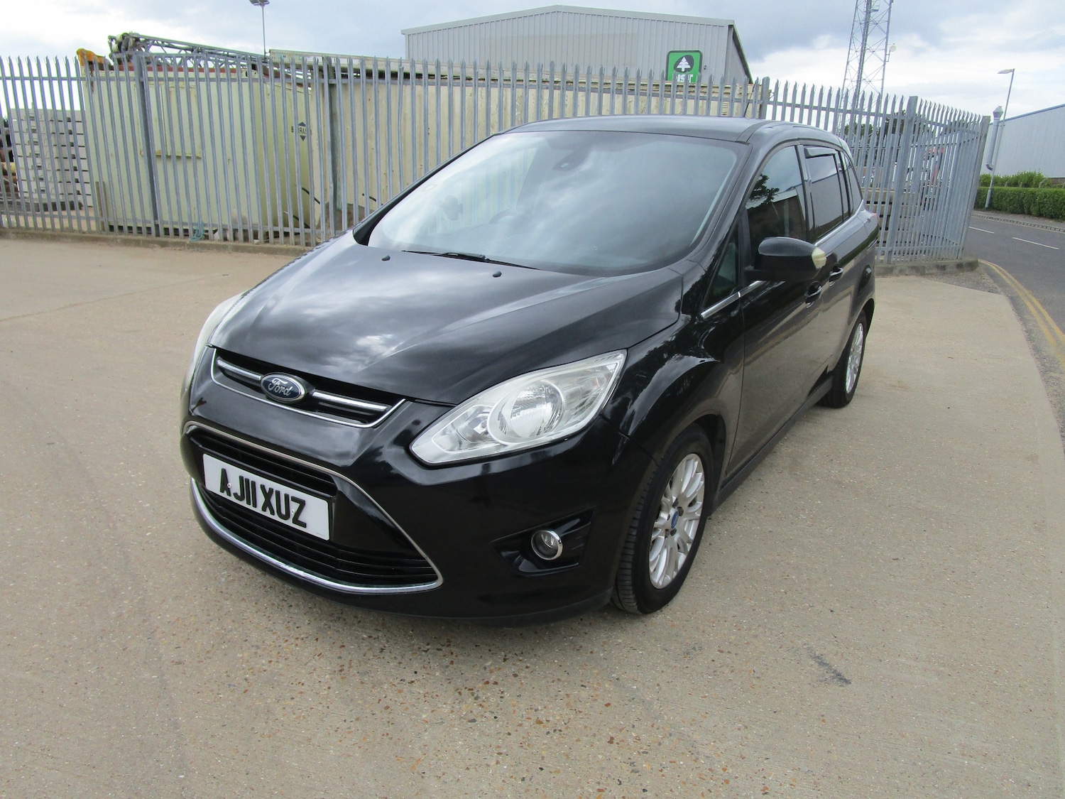 Used Ford Grand C-Max 2011 for sale - 76273817: Photo 3