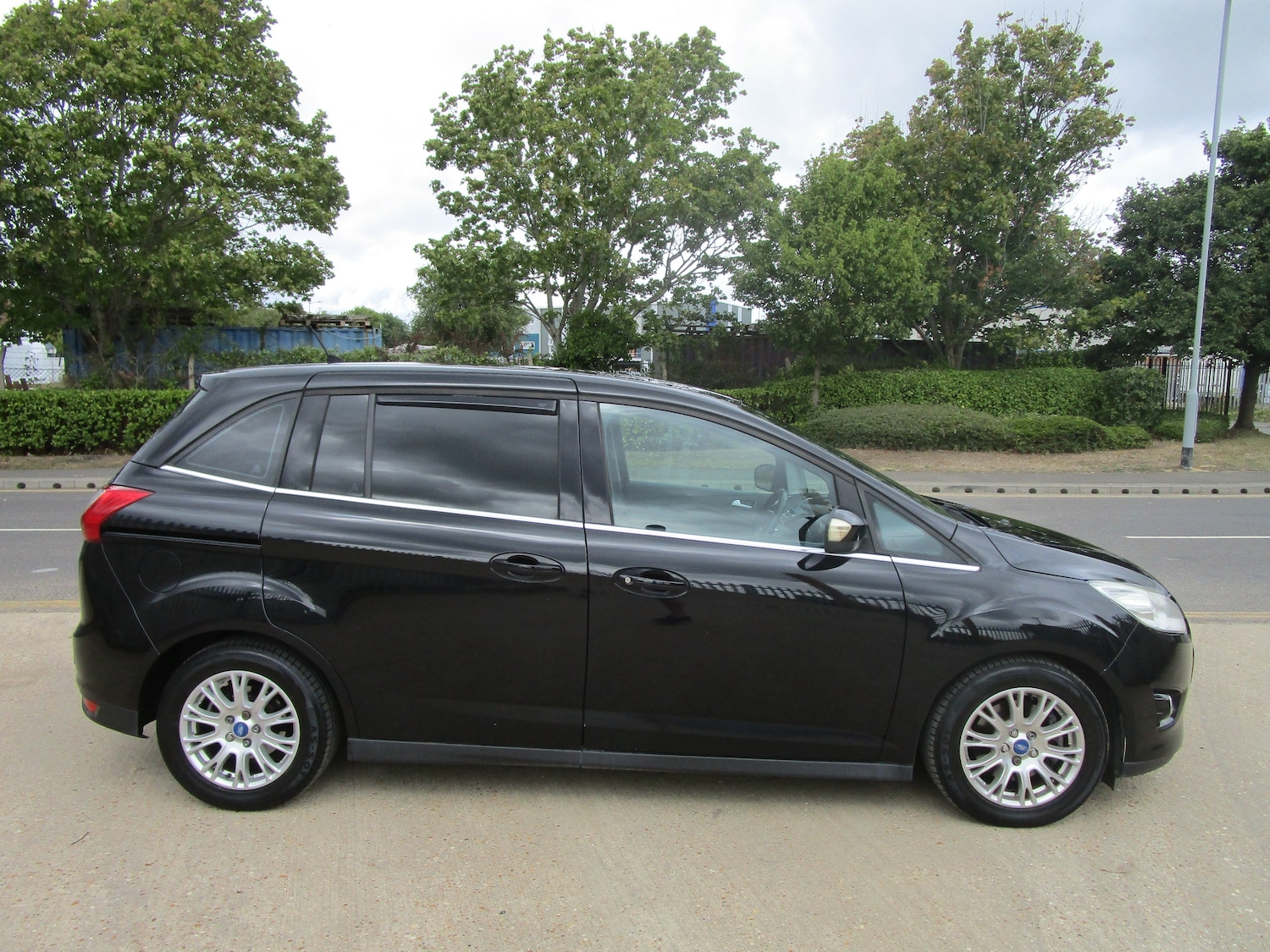 Used Ford Grand C-Max 2011 for sale - 76273817: Photo 6