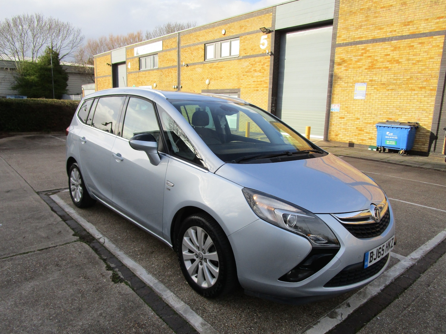 Used Vauxhall Zafira 2015 for sale - 77890544: Photo 1