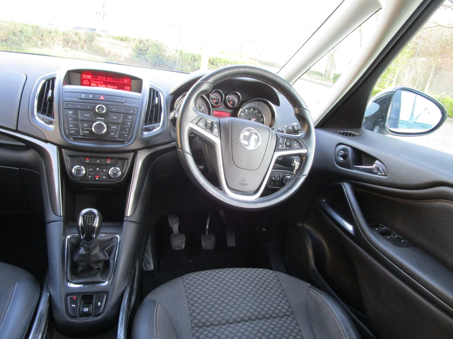 Used Vauxhall Zafira 2015 for sale - 77890544: Photo 17