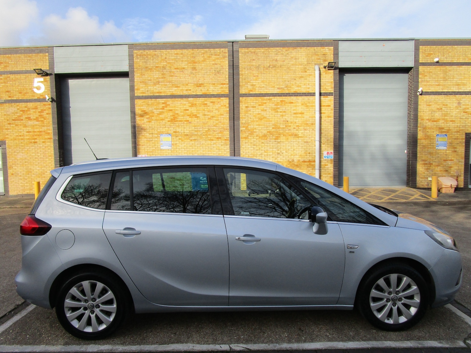 Used Vauxhall Zafira 2015 for sale - 77890544: Photo 6