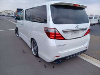 Used Toyota Vellfire 2010 for sale - 75058228: Photo