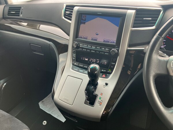 Used Toyota Vellfire 2010 for sale - 75502134: Photo 11