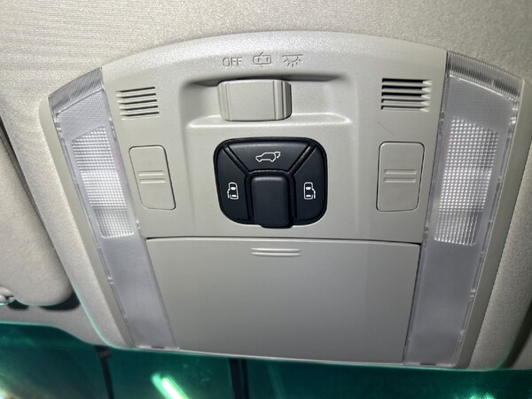 Used Toyota Vellfire 2010 for sale - 75502134: Photo 13
