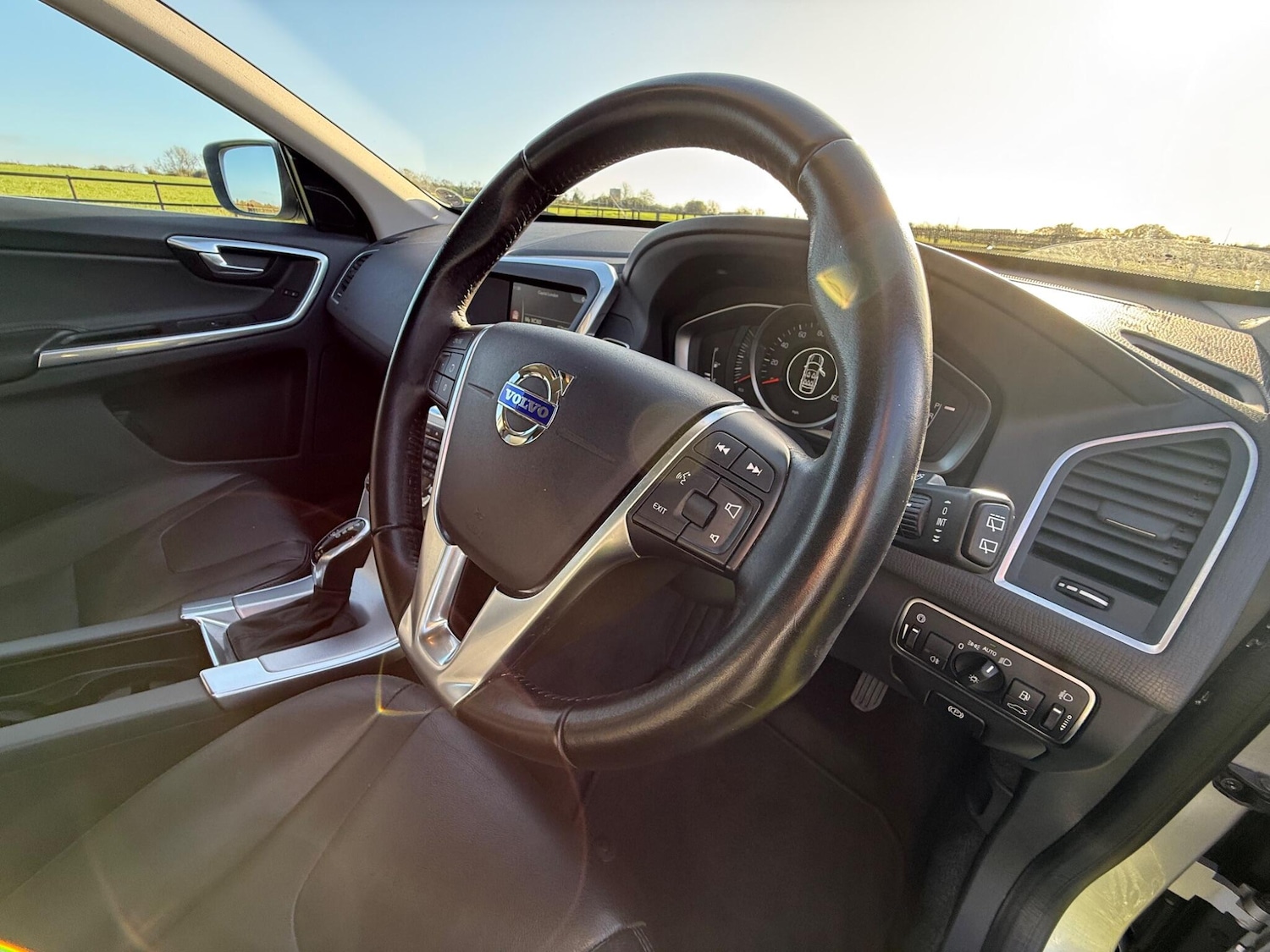 Used Volvo XC60 2016 for sale - 76013257: Photo 62