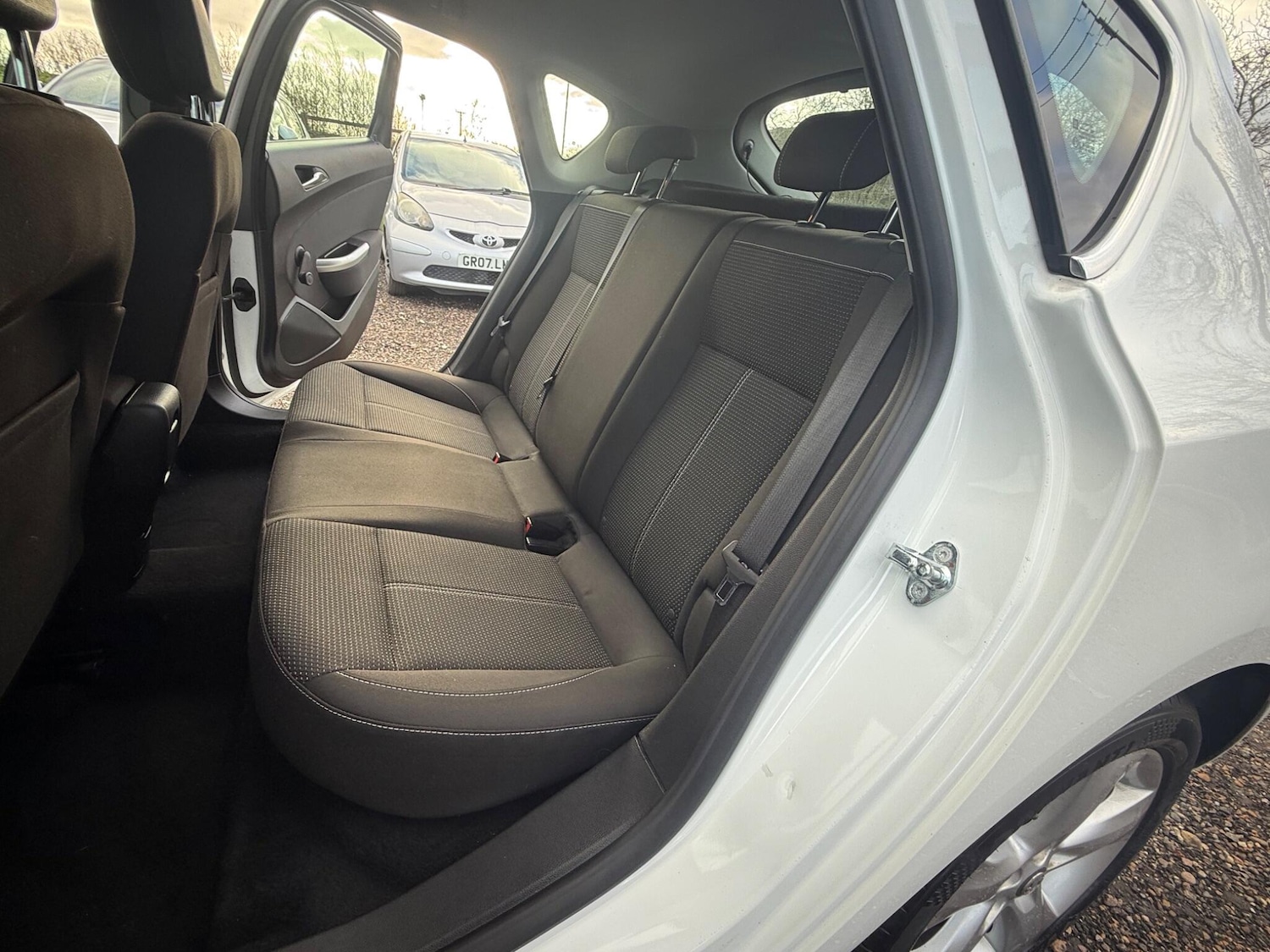 Used Vauxhall Astra 2011 for sale - 77130733: Photo 21