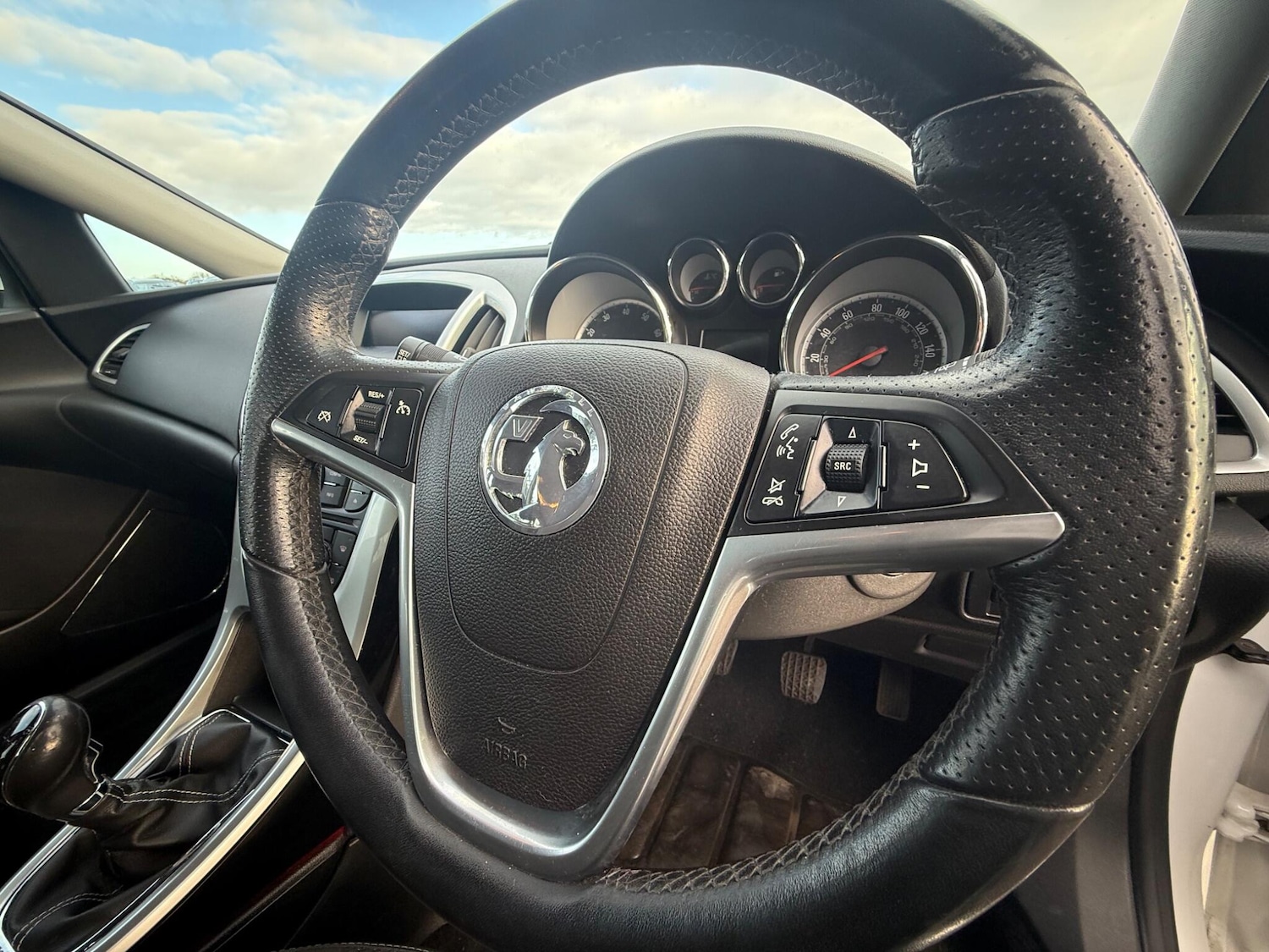 Used Vauxhall Astra 2011 for sale - 77130733: Photo 34