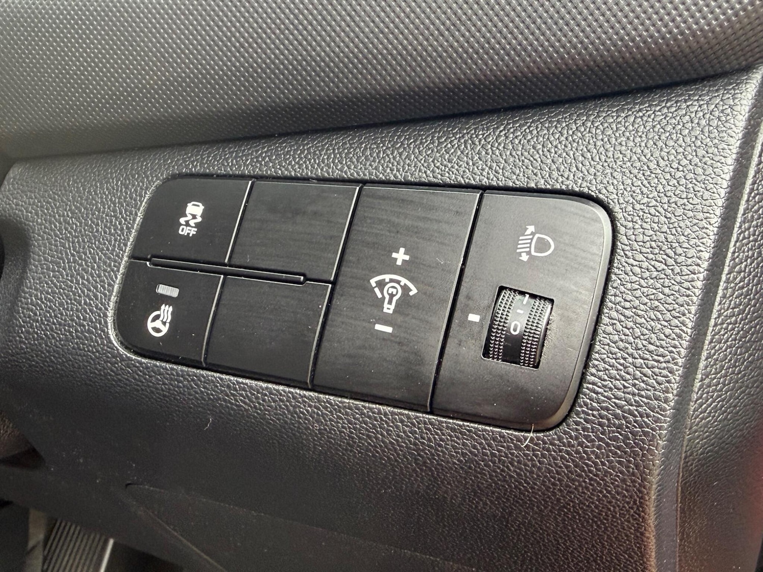 Used Hyundai i10 2017 for sale - 78062806: Photo 33