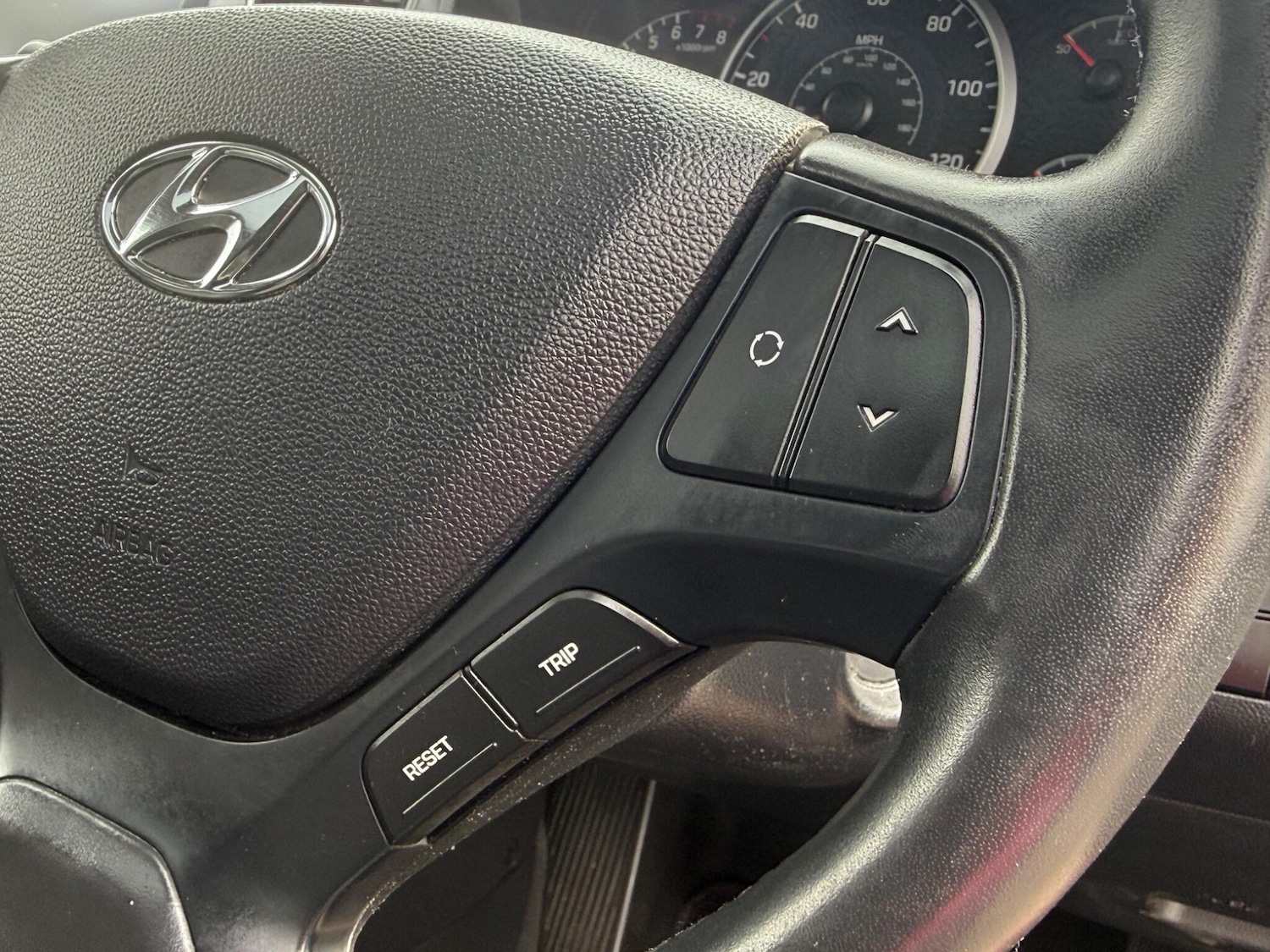 Used Hyundai i10 2017 for sale - 78062806: Photo 34