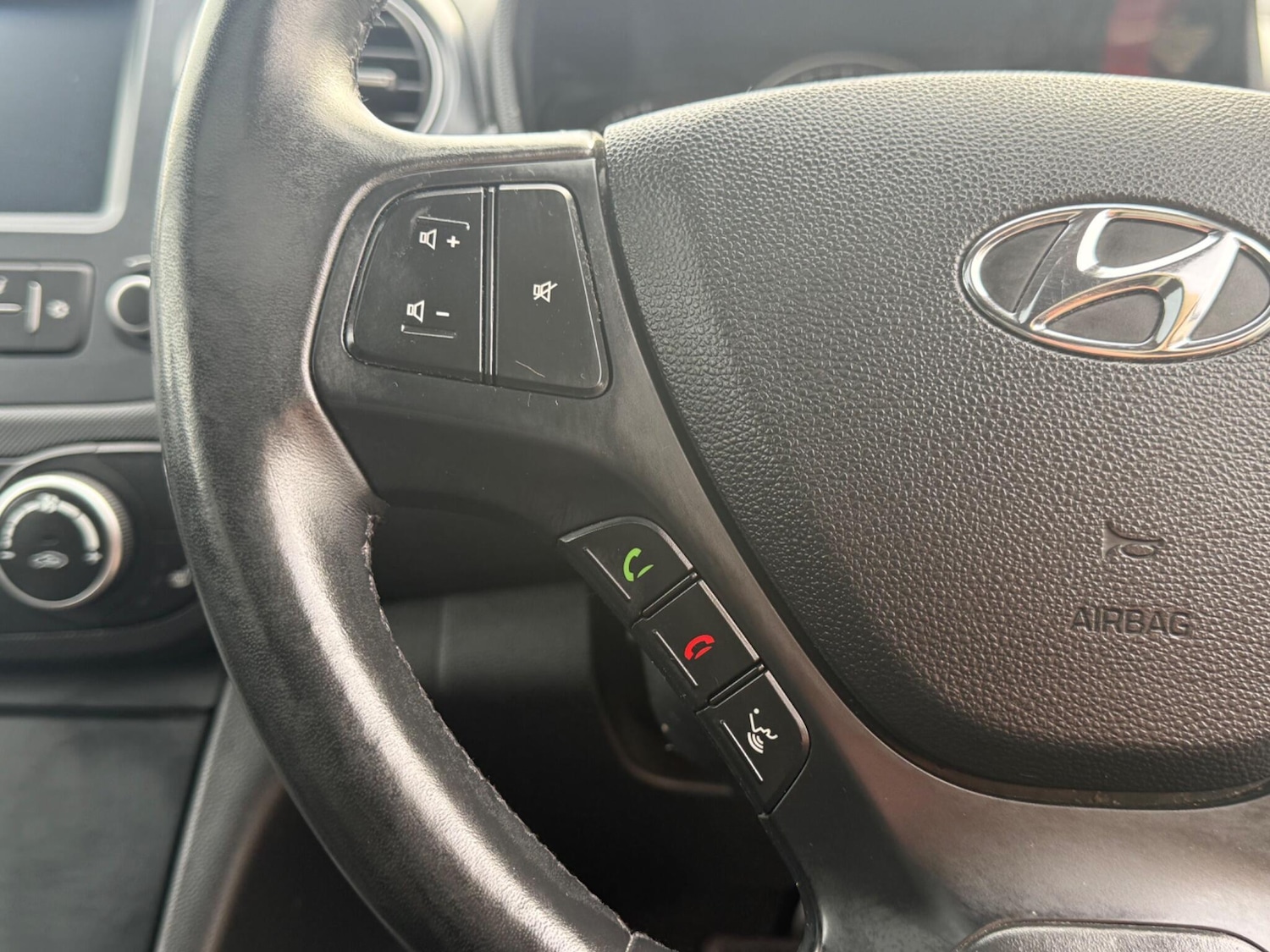 Used Hyundai i10 2017 for sale - 78062806: Photo 35