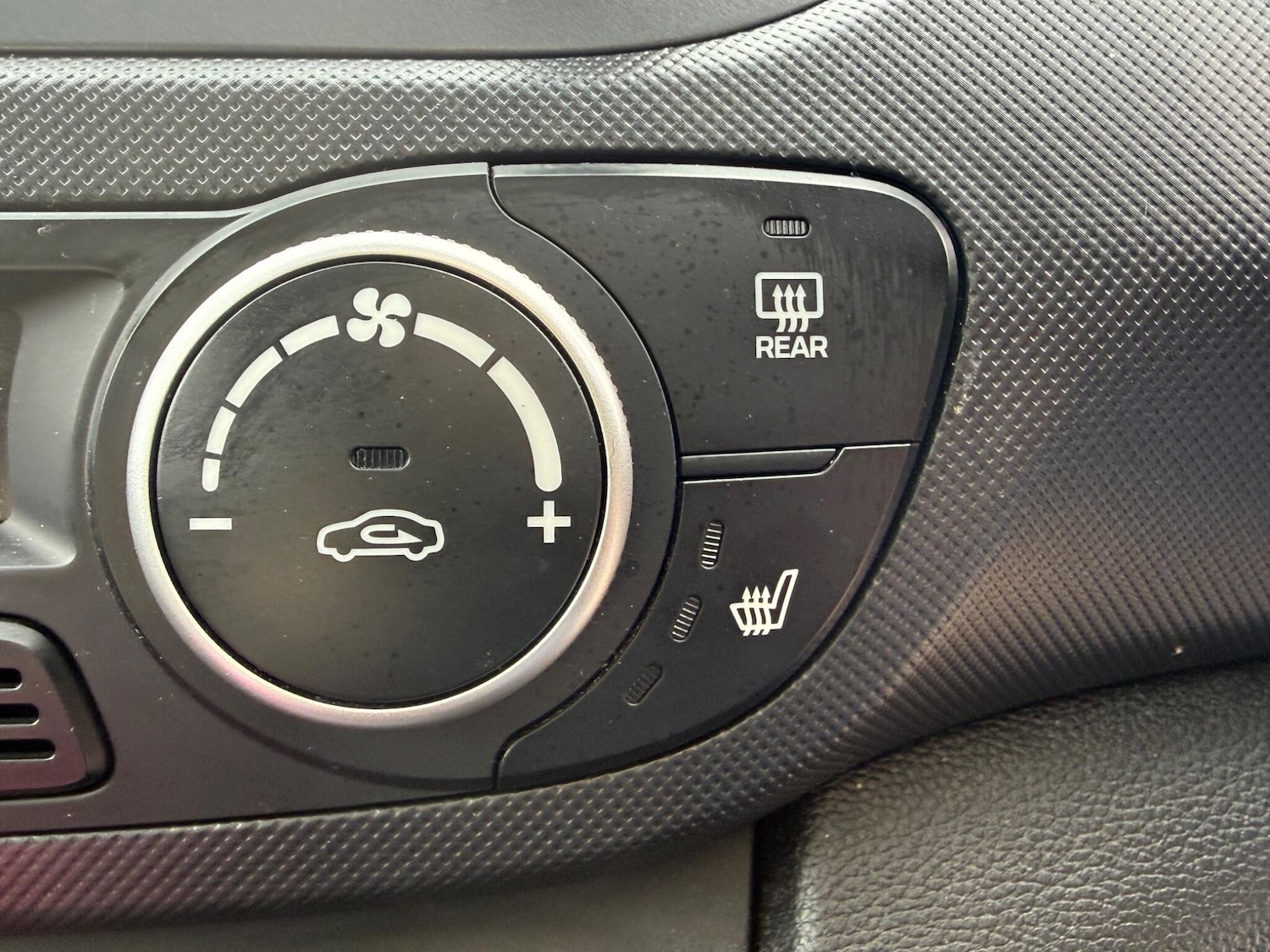 Used Hyundai i10 2017 for sale - 78062806: Photo 37