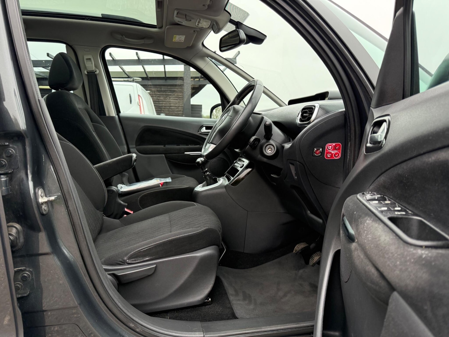 Used Citroen C3 Picasso 2015 for sale - 76270927: Photo 13