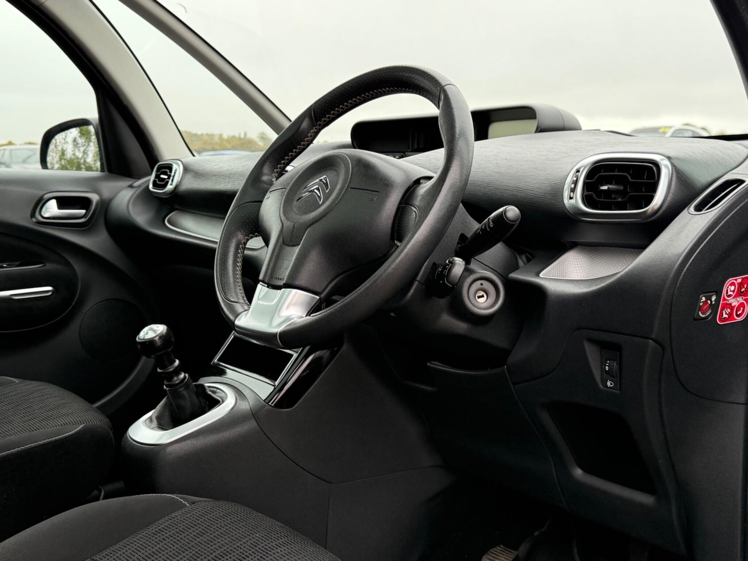 Used Citroen C3 Picasso 2015 for sale - 76270927: Photo 14