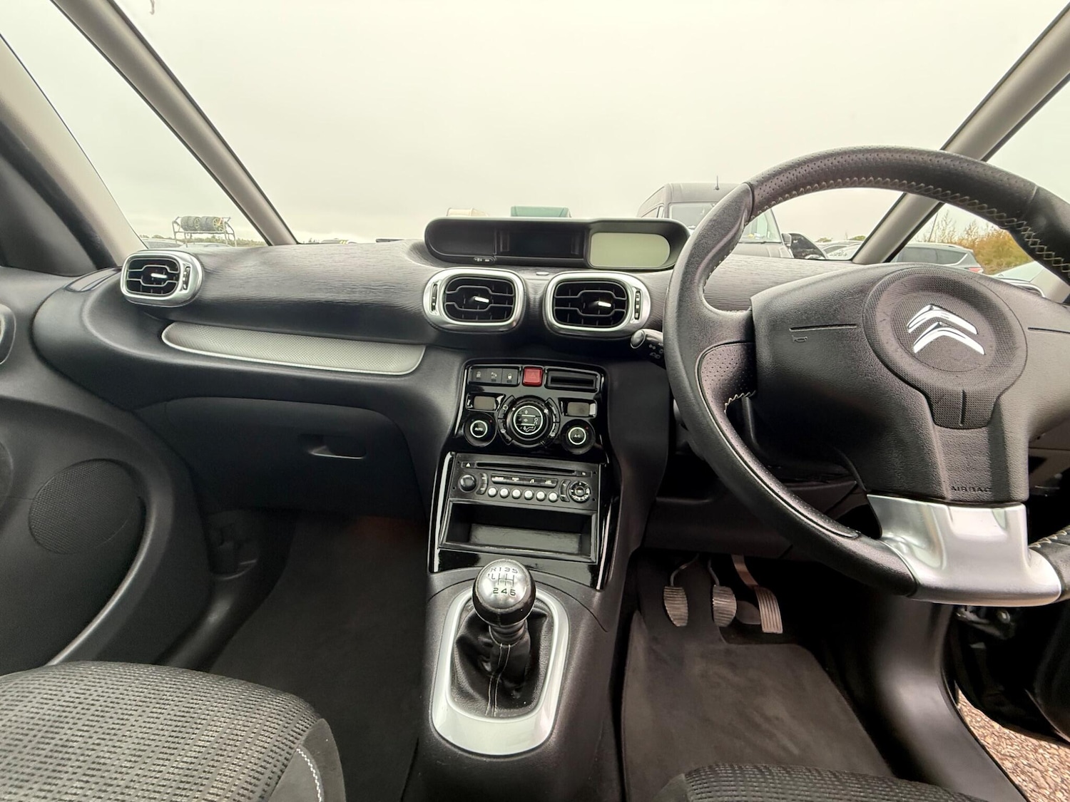 Used Citroen C3 Picasso 2015 for sale - 76270927: Photo 20