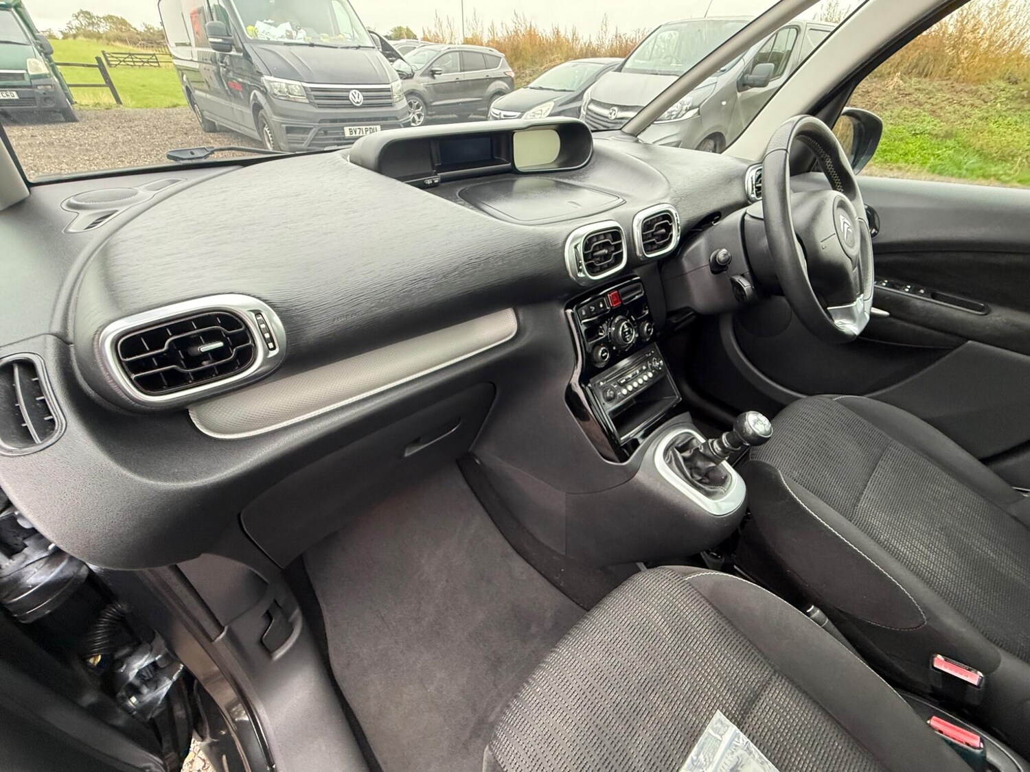 Used Citroen C3 Picasso 2015 for sale - 76270927: Photo 32